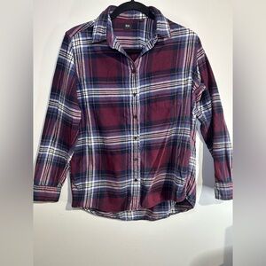 Uniqlo Women’s Plaid Flannel Shirt – Size Small